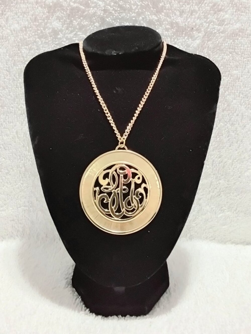 3/$25 Chain 24" & Holo Cut Pendant Polished Brass Quality Costume Jewelry!!